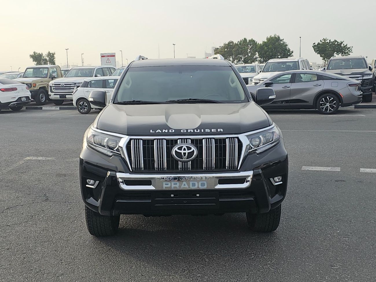 Toyota Prado TX-L Top 2.7L LHD-4WD-Automatic-Petrol-GCC specs-6 Cylinders-7Seats-5 Doors