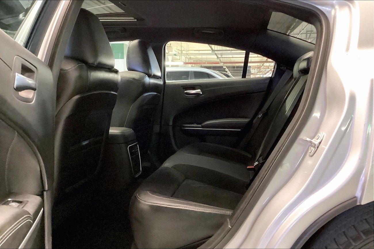 لكزس IS 350 F Sport Platinum | شامل الضمان | 0 ﺪﻔﻋﺓ ﺃﻮﻟﻯ