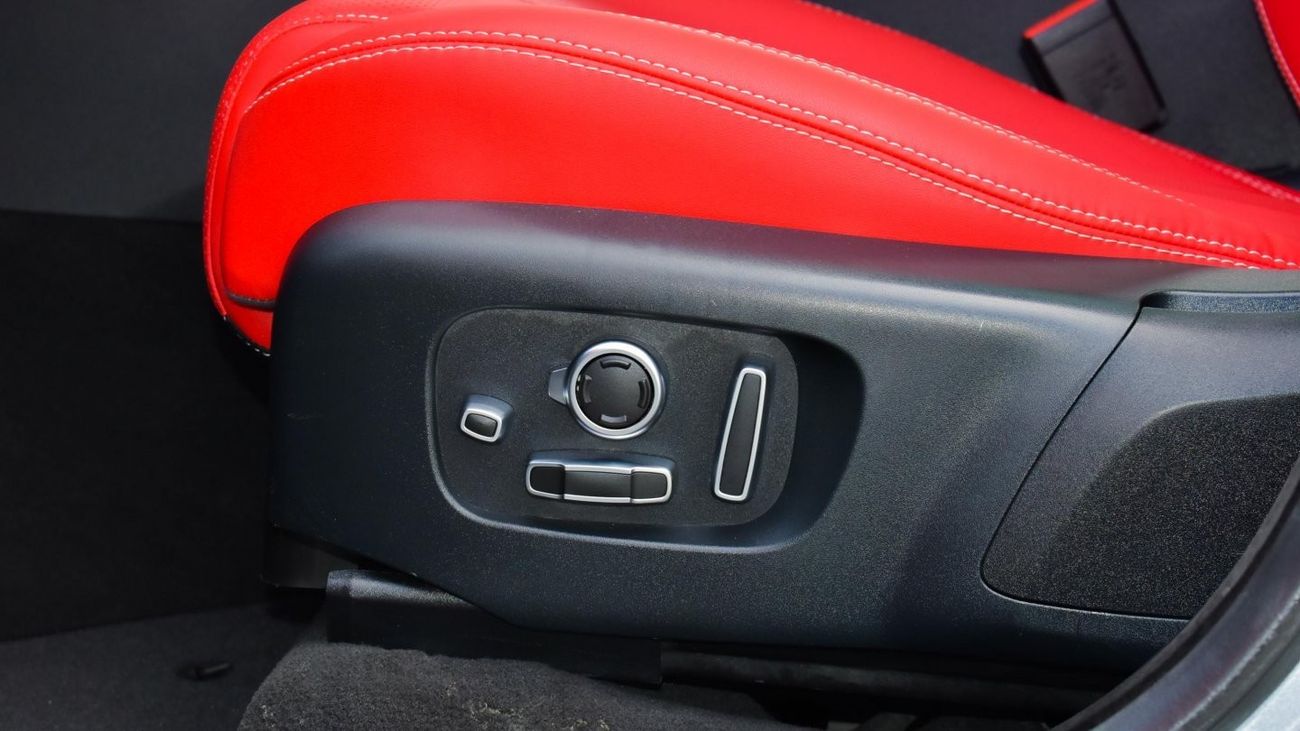 Land Rover Range Rover Velar P300 S R Dynamic 2.5L