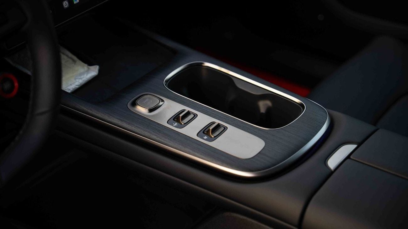 شاومى SU7 PRO - Black inside Black | Export Only