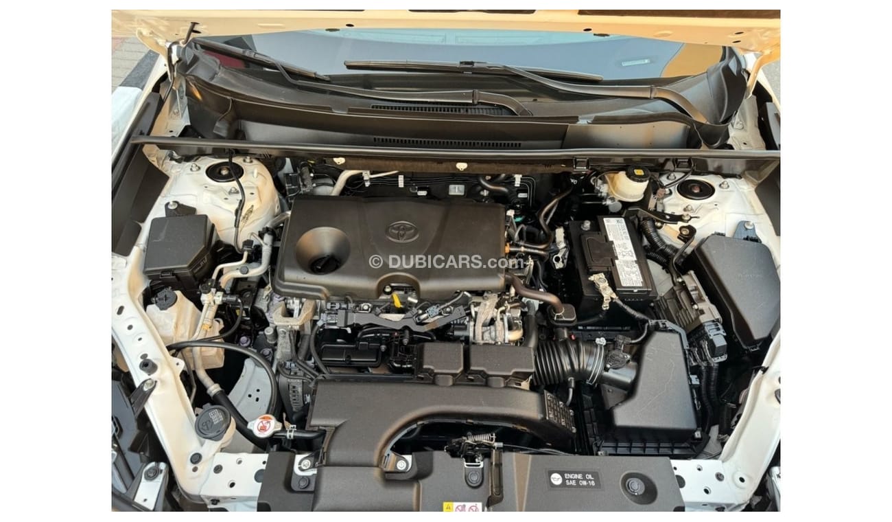 Toyota RAV4 2020 XLE SUNROOF PUSH START 4x4 - 2.5L USA IMPORTED