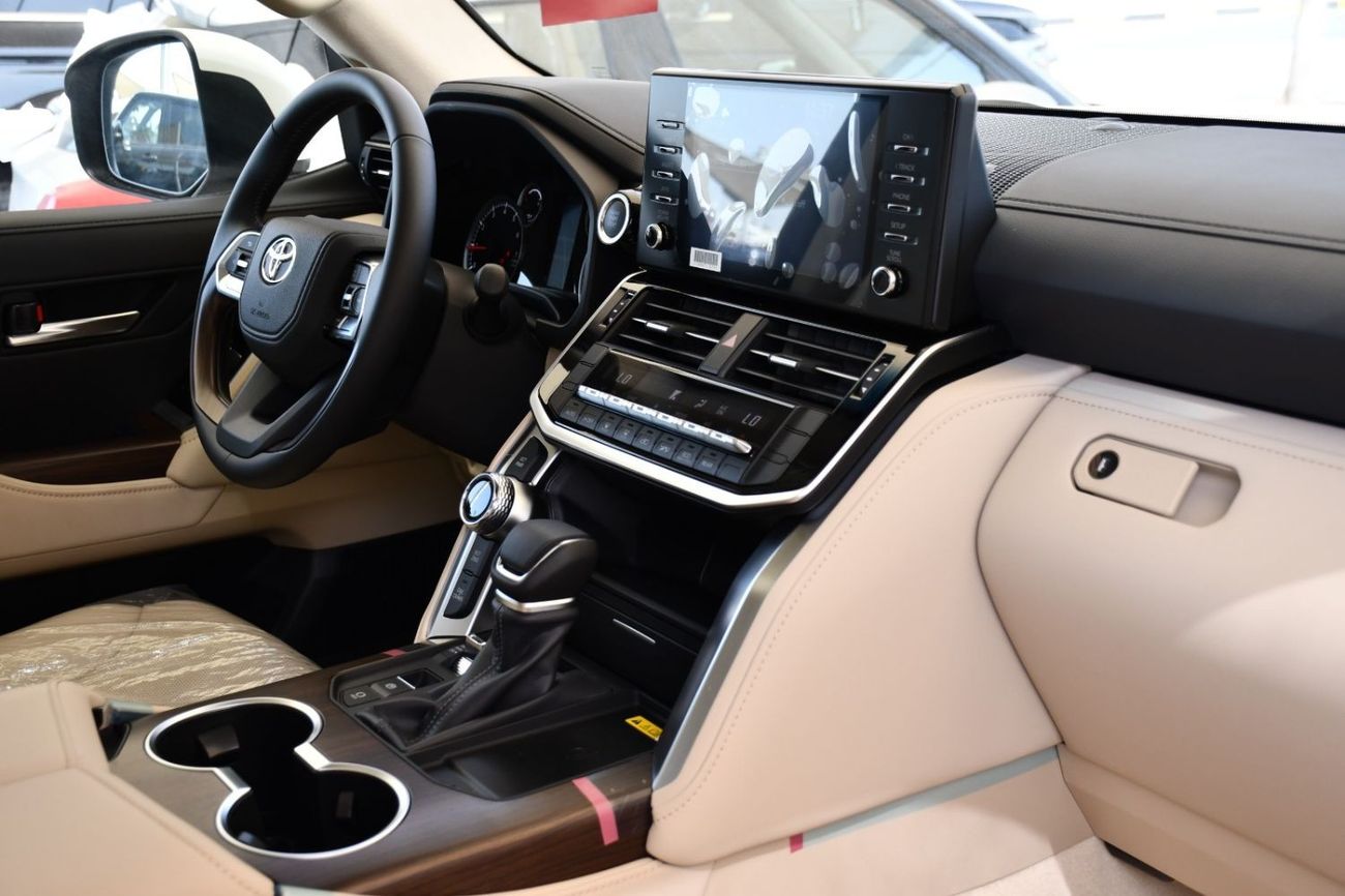 Toyota Land Cruiser Land Cruiser GXR 2024 whie/beige