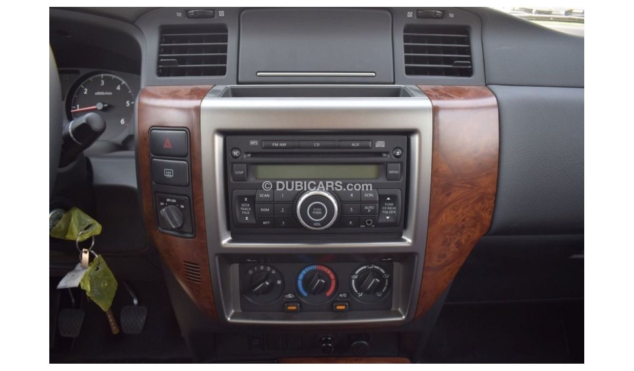 نيسان باترول سفاري Nissan patrol Safari Manual Transmission Gcc Full Option