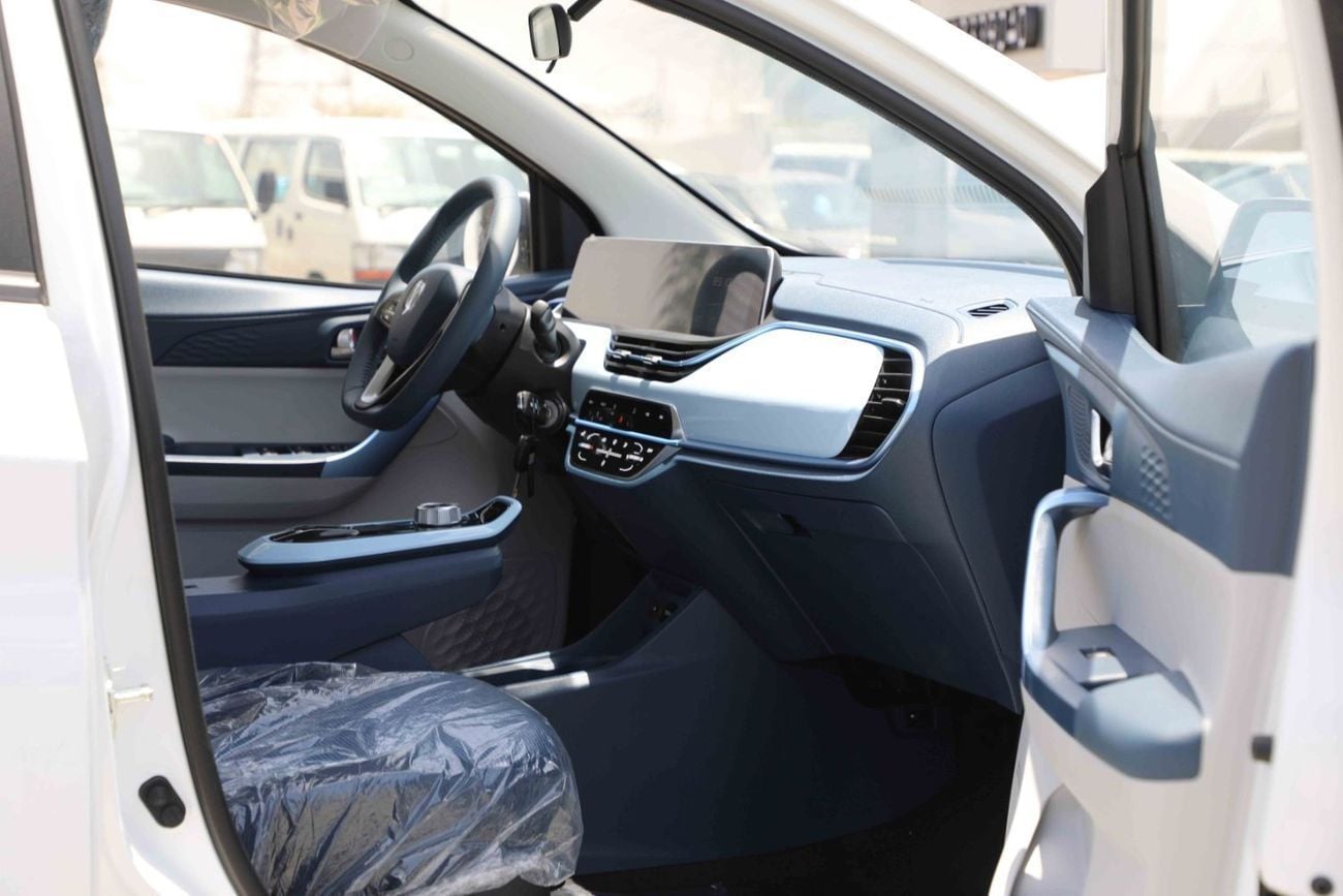 تشنجان بيم إستار STD (NON GCC) 2024 Changan E-Star - White Inside Blue & Grey | Export Only