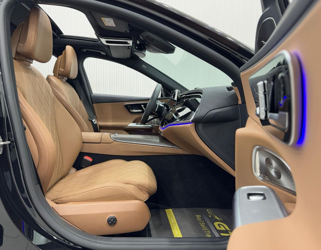 Mercedes-Benz E300 AMG 2024 Mercedes Benz E300 AMG, 2029 Mercedes Warranty + Service Pack, Full Options, Very Low Kms,