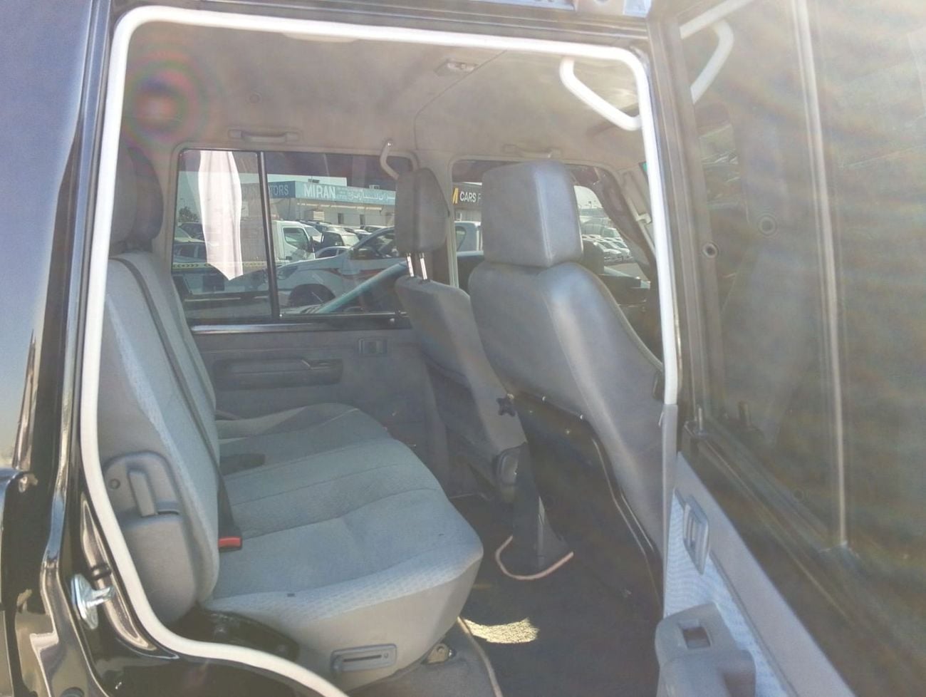 تويوتا لاند كروزر بيك آب GXL RHD 1VD-FTV 4.5L V8 Diesel Engine Manual Gear 4WD Double Cabin 4 Doors 5 Seats