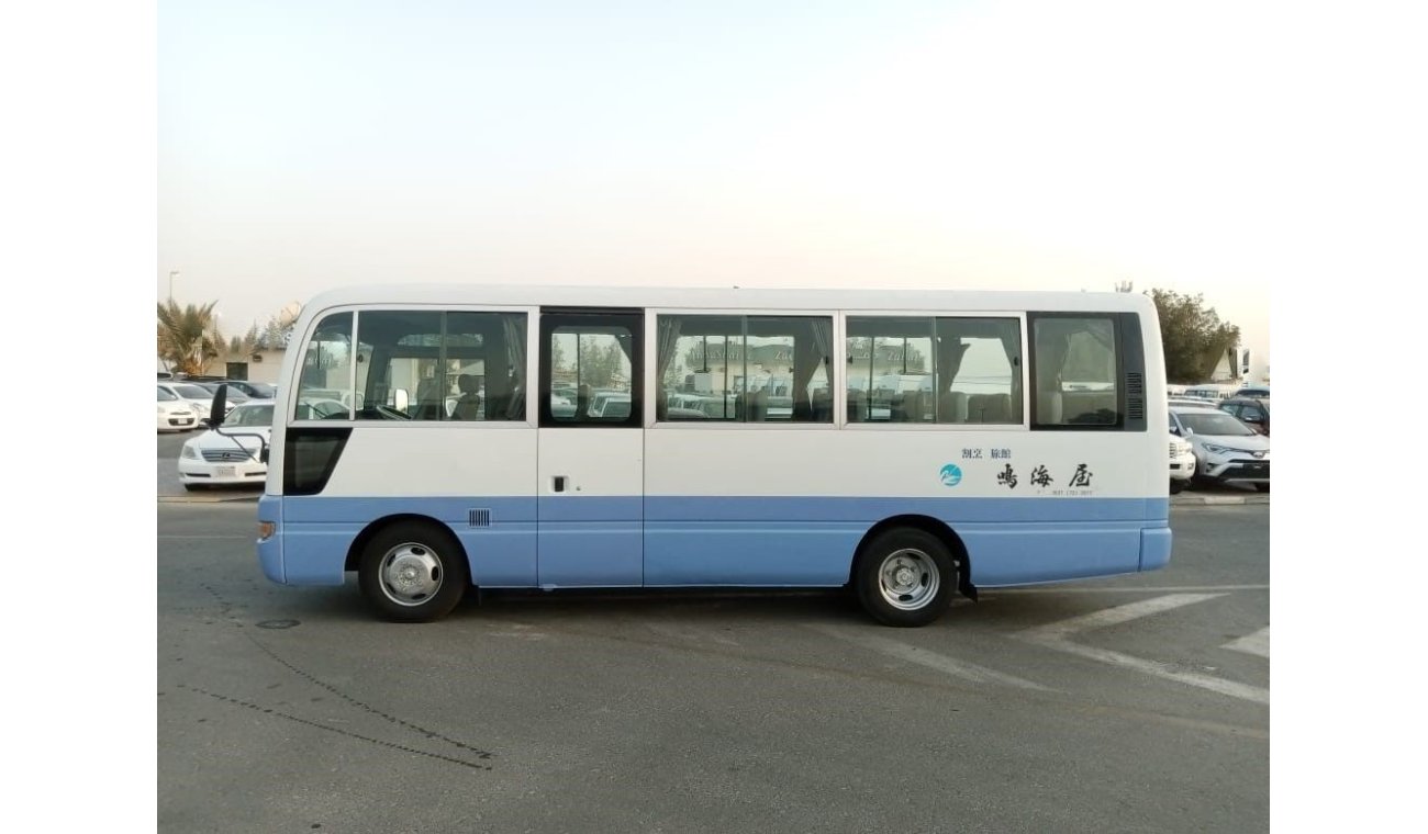 نيسان سيفيليان NISSAN CIVILLIAN BUS RIGHT HAND DRIVE (PM 847)