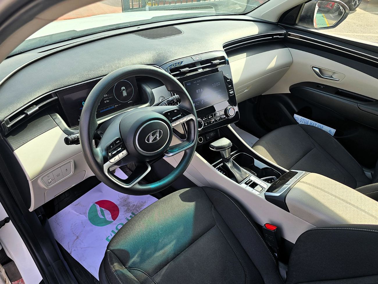 Hyundai Tucson 2.0L Smart (FWD) Used Hyundai Tucson Full Option  2.0L FWD SUV 5Doors GCC White Color 2022 Model