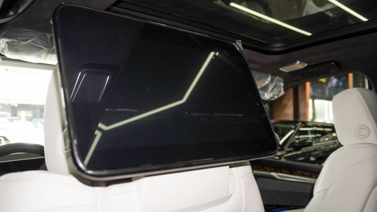 Cadillac Escalade 600