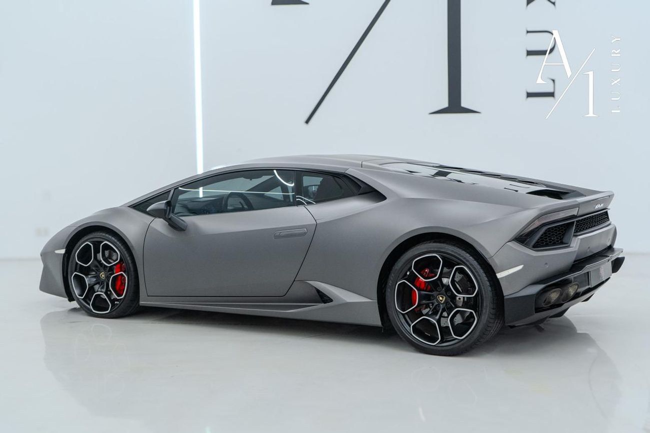 Lamborghini Huracan LP-580-2 2016 Lamborghini Huracan, Full Lamborghini Service History, Very Low Kms, GCC