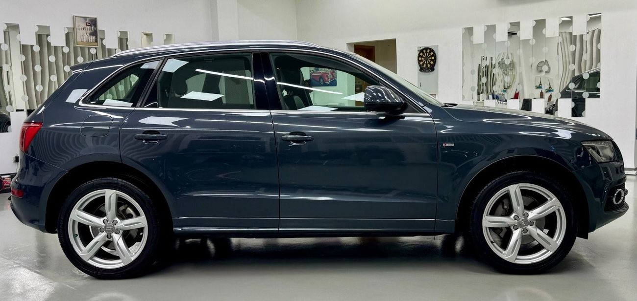 Audi Q5 45 TFSI S-Line 3.0L