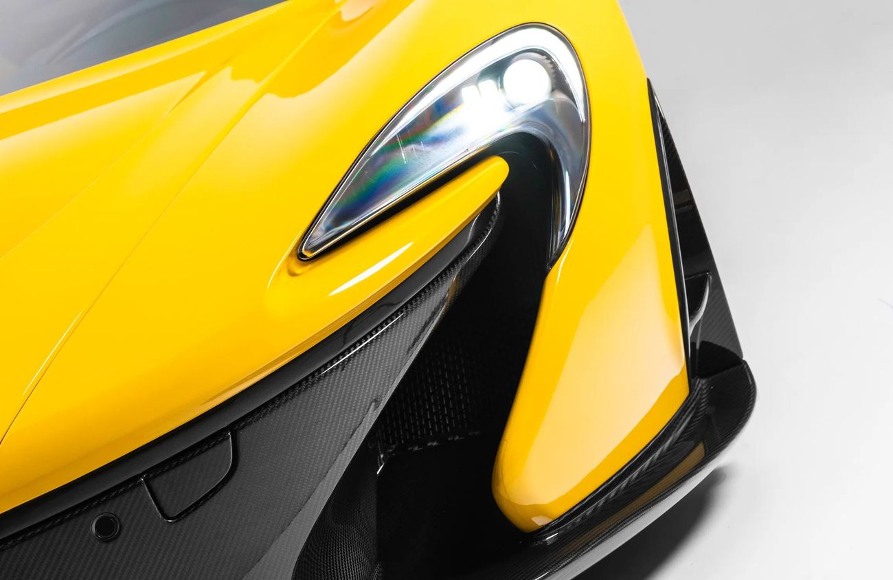 مكلارين P1 3.8L V8 Twin-Turbocharged + Electric Motor