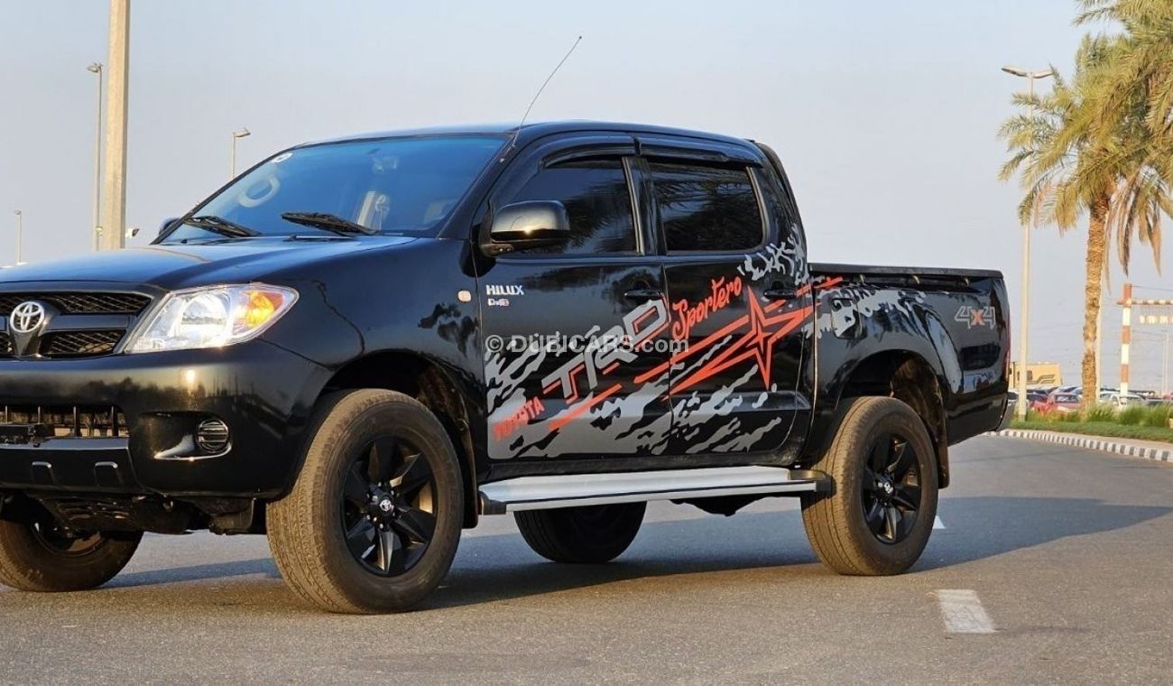 Toyota Hilux 2.5L DIESEL | MANUAL TRANSMISSION  LEFT-HAND-DRIVE | ALLOY WHEELS | LEATHER SEATS