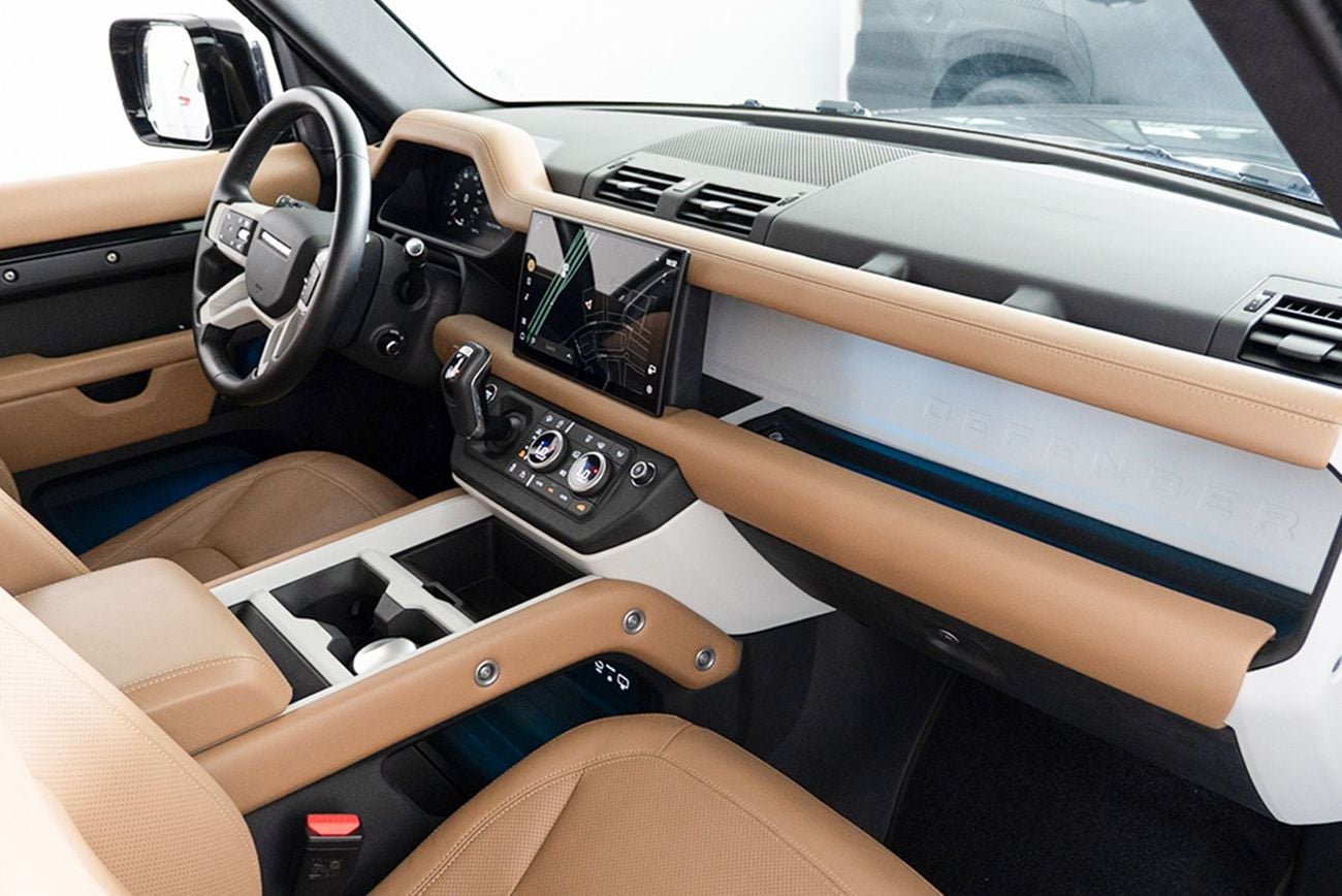 لاند روفر ديفندر P300 110 2.0L (5 Seater)