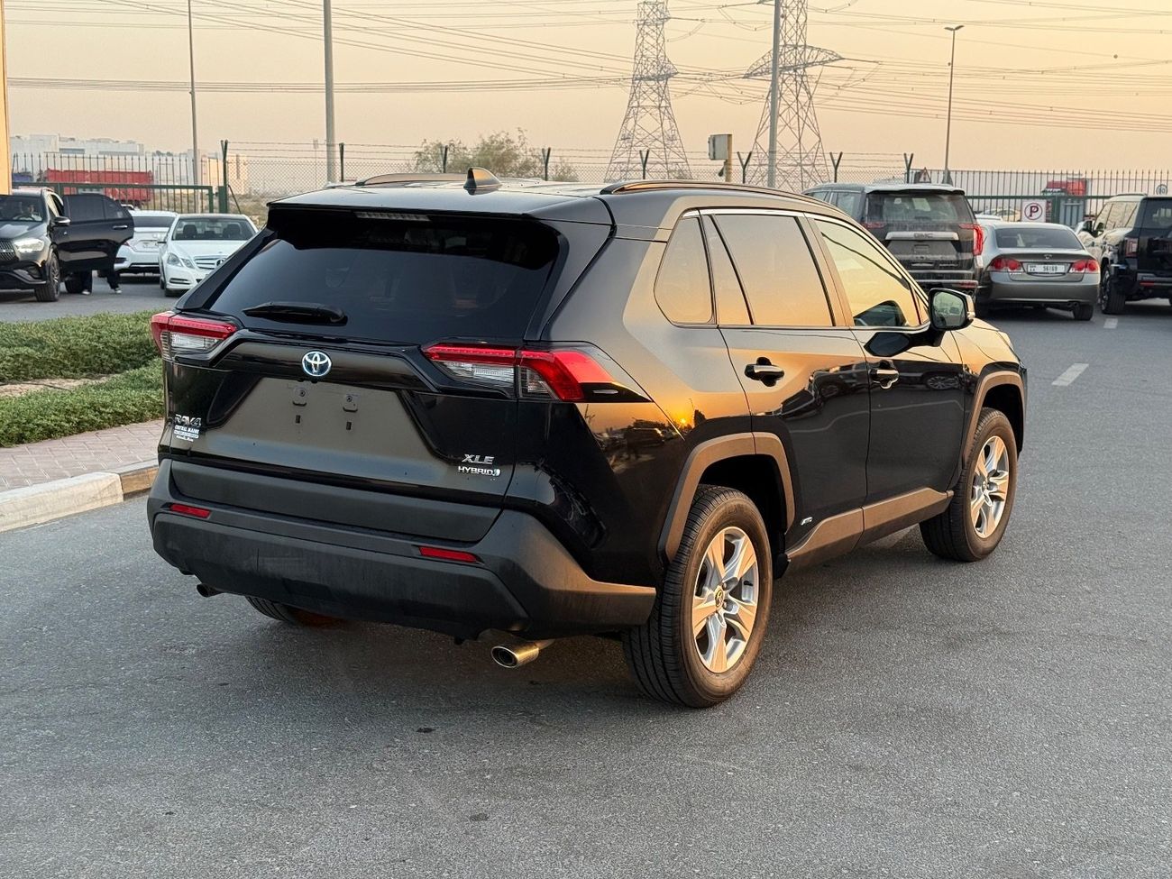 Toyota RAV4 XLE 2.5L 2020 TOYOTA RAV4 XLE HYBRID 4x4 IMPORTED FROM USA