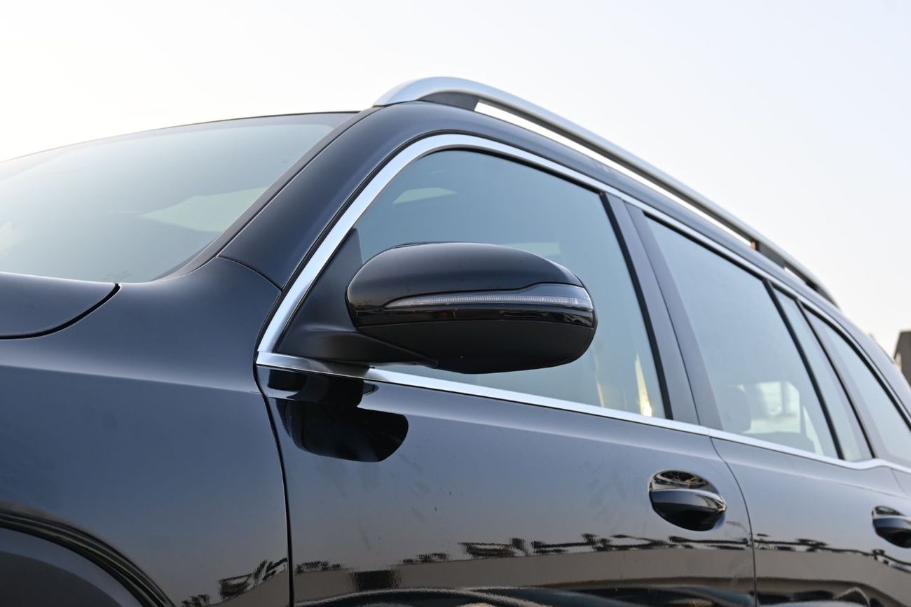 Mercedes-Benz GLB 200 Mercedes-Benz GLB 1.3L Turbo, FWD, Model 2025 Color Black