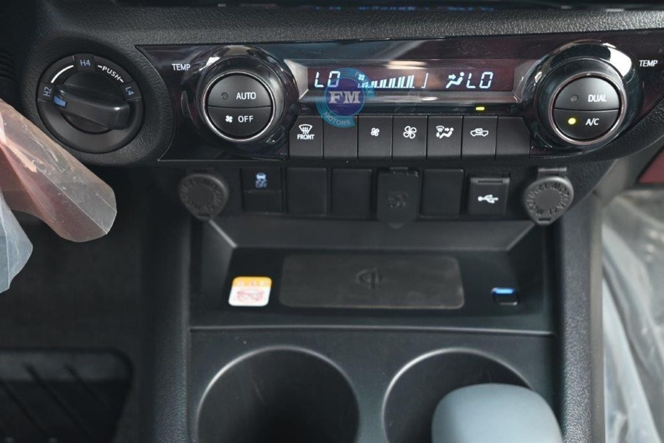 Toyota Hilux Double Cab SR5 2.7L Petrol 4WD 5 Seater Automatic