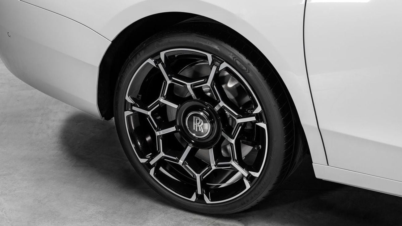 رولز رويس جوست Black Badge - 2026 - GCC - Under Warranty and Service Contract