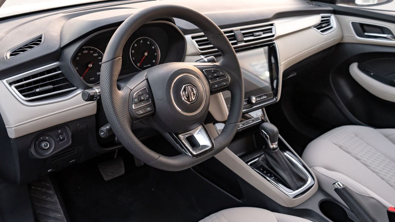أم جي 5 STANDARD 2026 | MG5 1.5L CVT STD [ EXPORT ONLY ]