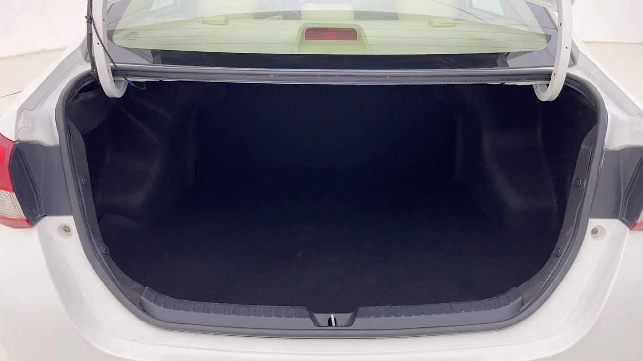 تويوتا يارس SE 1.5 | بدون دفعة مقدمة | اختبار القيادة في المنزل