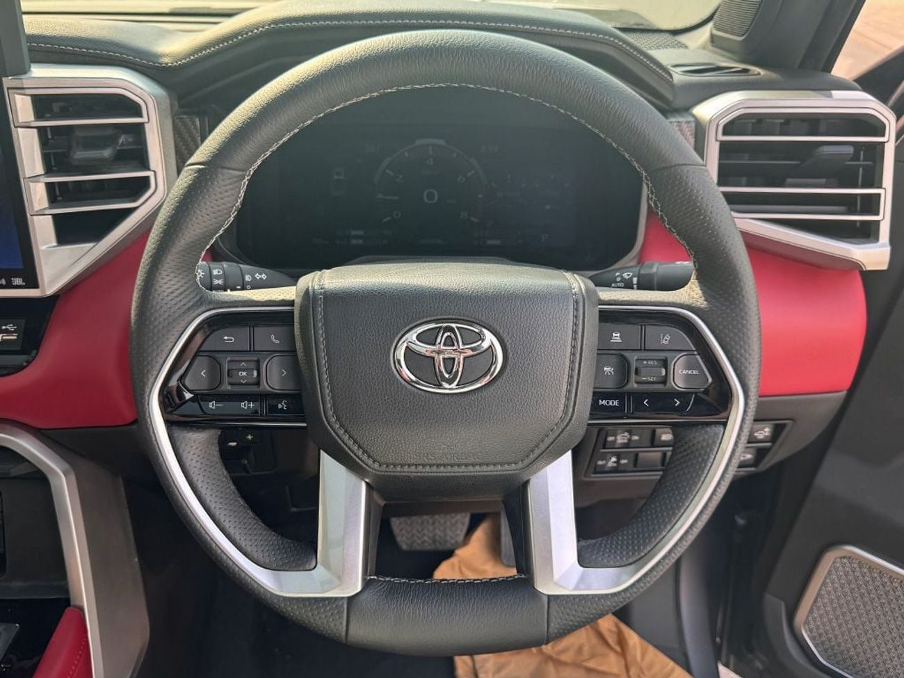 Toyota Tundra Capstone Hybrid V6 3.5L in RIGHT HAND DRIVE (EXPORT ONLY)