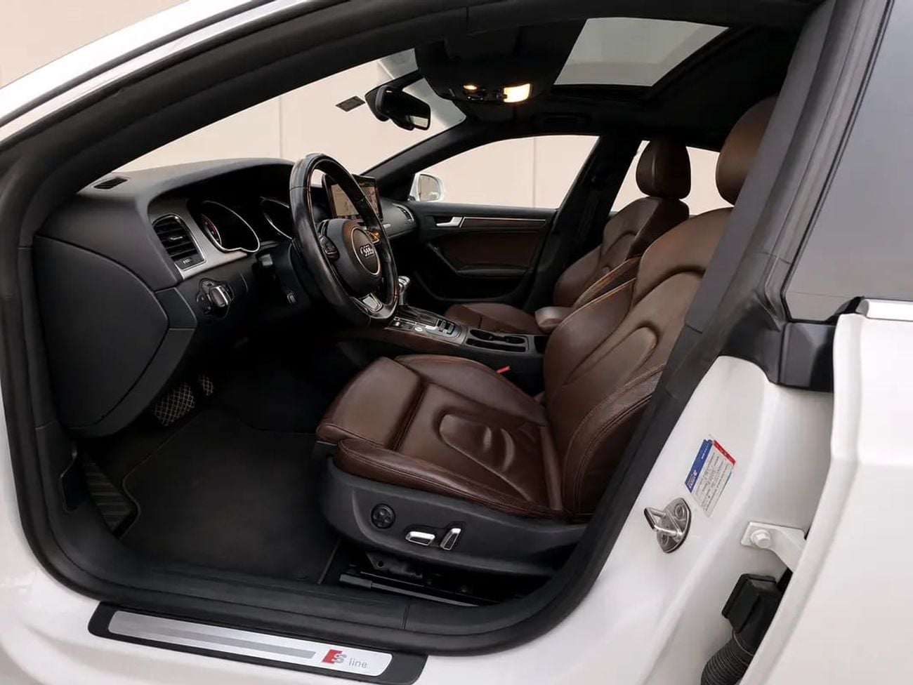 Audi A5 S-Line 2.0L TFSI GCC Specs - Excellent Condition