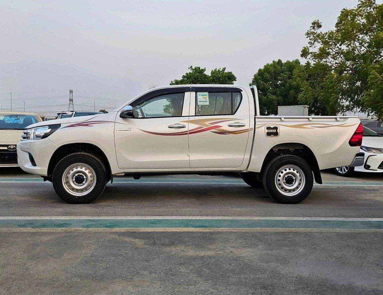 تويوتا هيلوكس NARROW BODY / DOUBLE CABIN / 2.4L DIESEL M/T 4WD /  POWER WINDOWS (CODE#HMD)