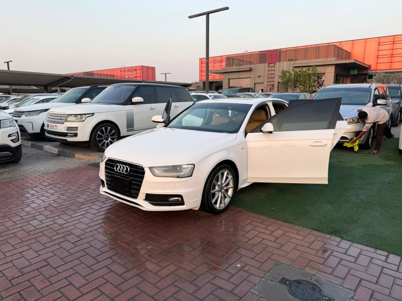 Audi A4 45 TFSI S-LINE 7-speed S tronic automatic transmission