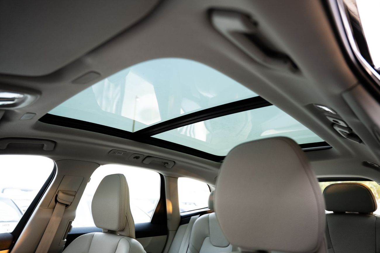 Volvo XC60 B5 Momentum 2.0L