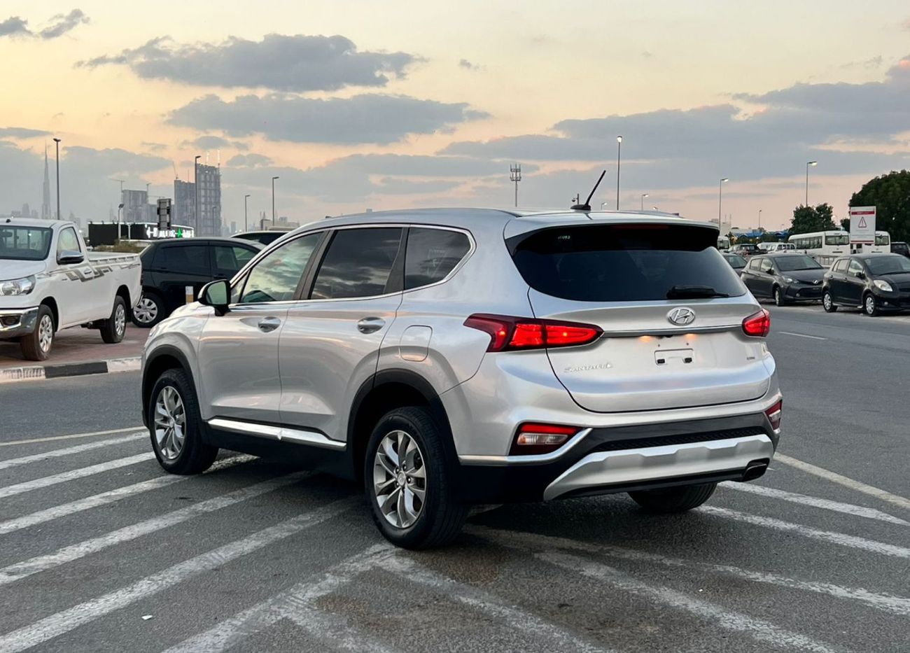 هيونداي سانتا في 2019 Hyndai Santafe MidOption+ - 2.4L V4 - 4x4 AWD - Rear Camera - Leather Seat  5
