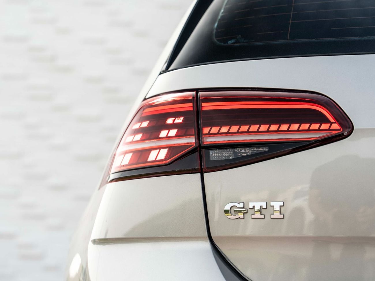 Volkswagen Golf GTI Sport 2.0T