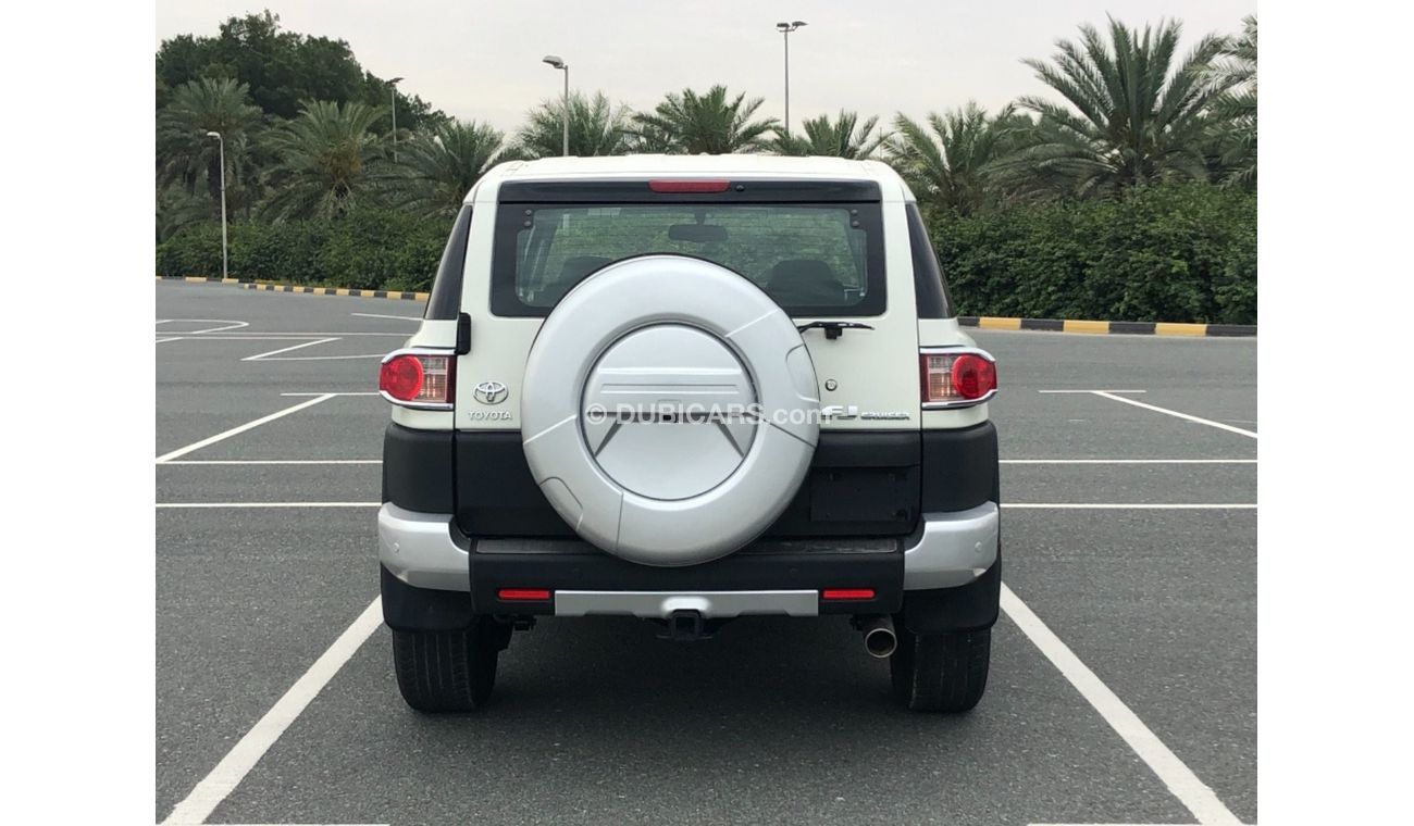 تويوتا إف جي كروزر موديل 2010 خليجي حاله ممتازه جدا من الداخل والخارج فل مواصفات