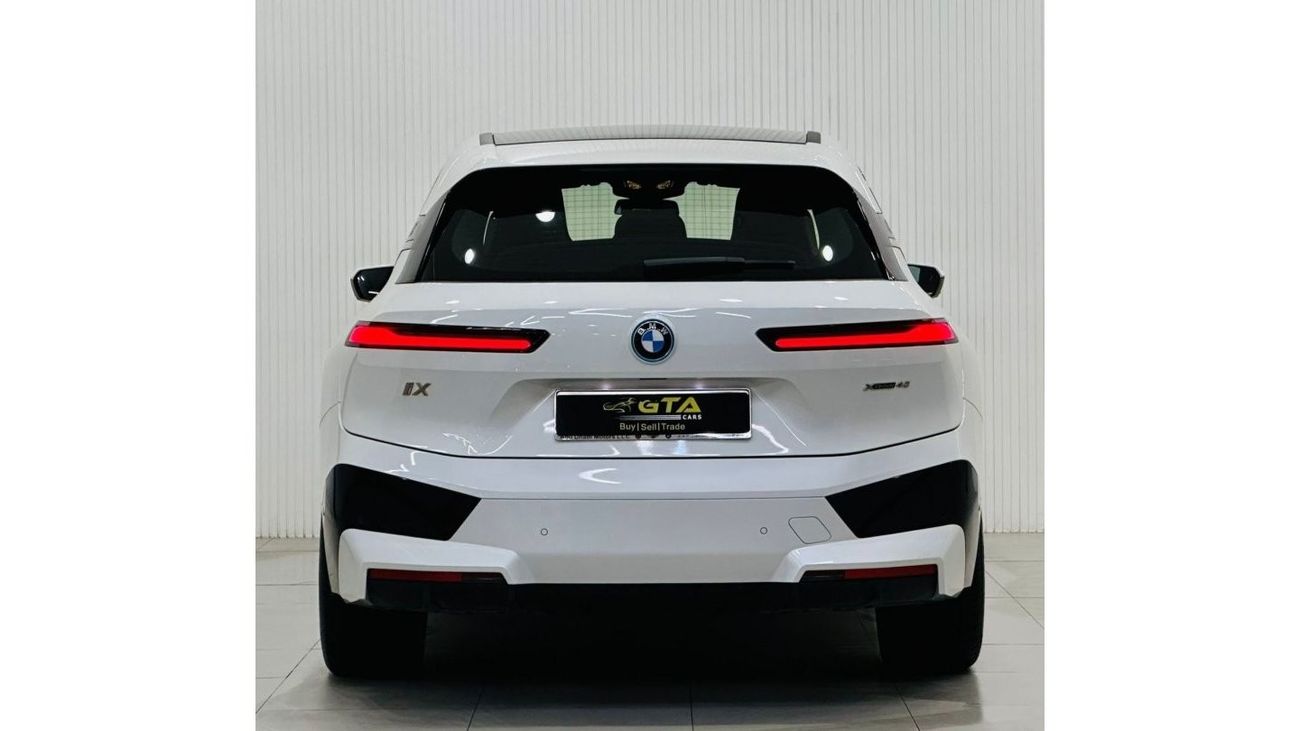 بي أم دبليو iX 2022 BMW iX xDrive40i Masterclass, Sep 2027 BMW Warranty, Sep 2028 BMW Service Pack, Low Kms, GCC