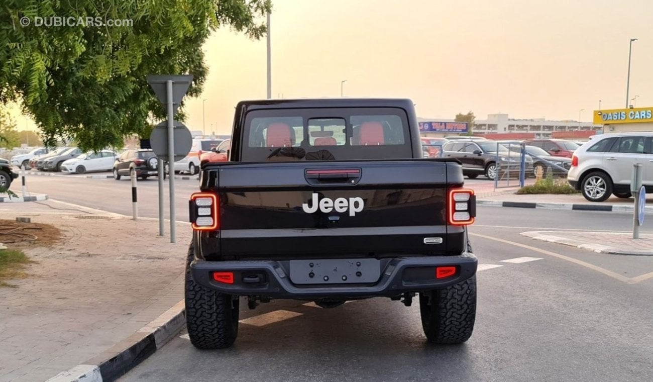 Jeep Gladiator Overland GCC- Export AED 172000 - Retail AED 179000