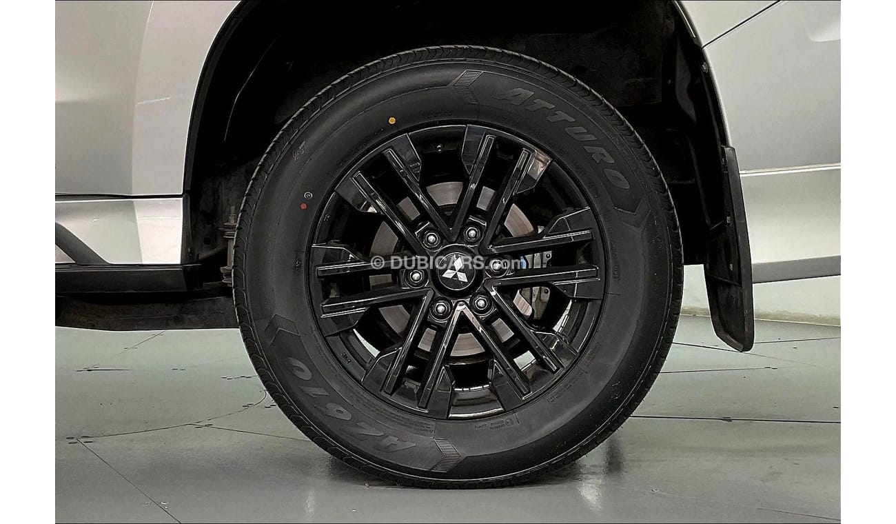 Mitsubishi Montero Signature