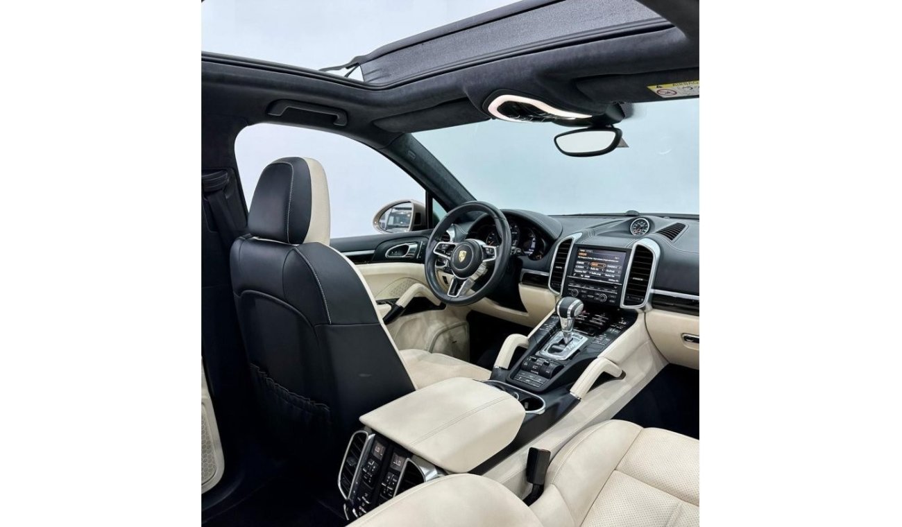 Porsche Cayenne 2016 Porsche Cayenne GTS, Full Porsche History, Warranty, Low Kms, GCC Specs