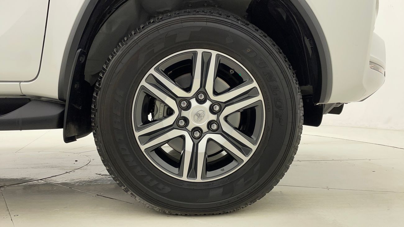 تويوتا فورتونر EXR 2.7 | بدون دفعة مقدمة | اختبار القيادة في المنزل