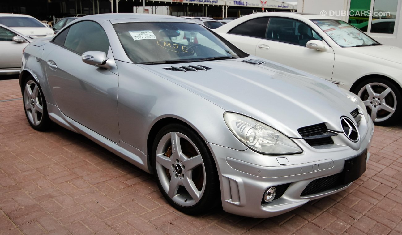 Mercedes-Benz SLK 350 With SLK 55 badge