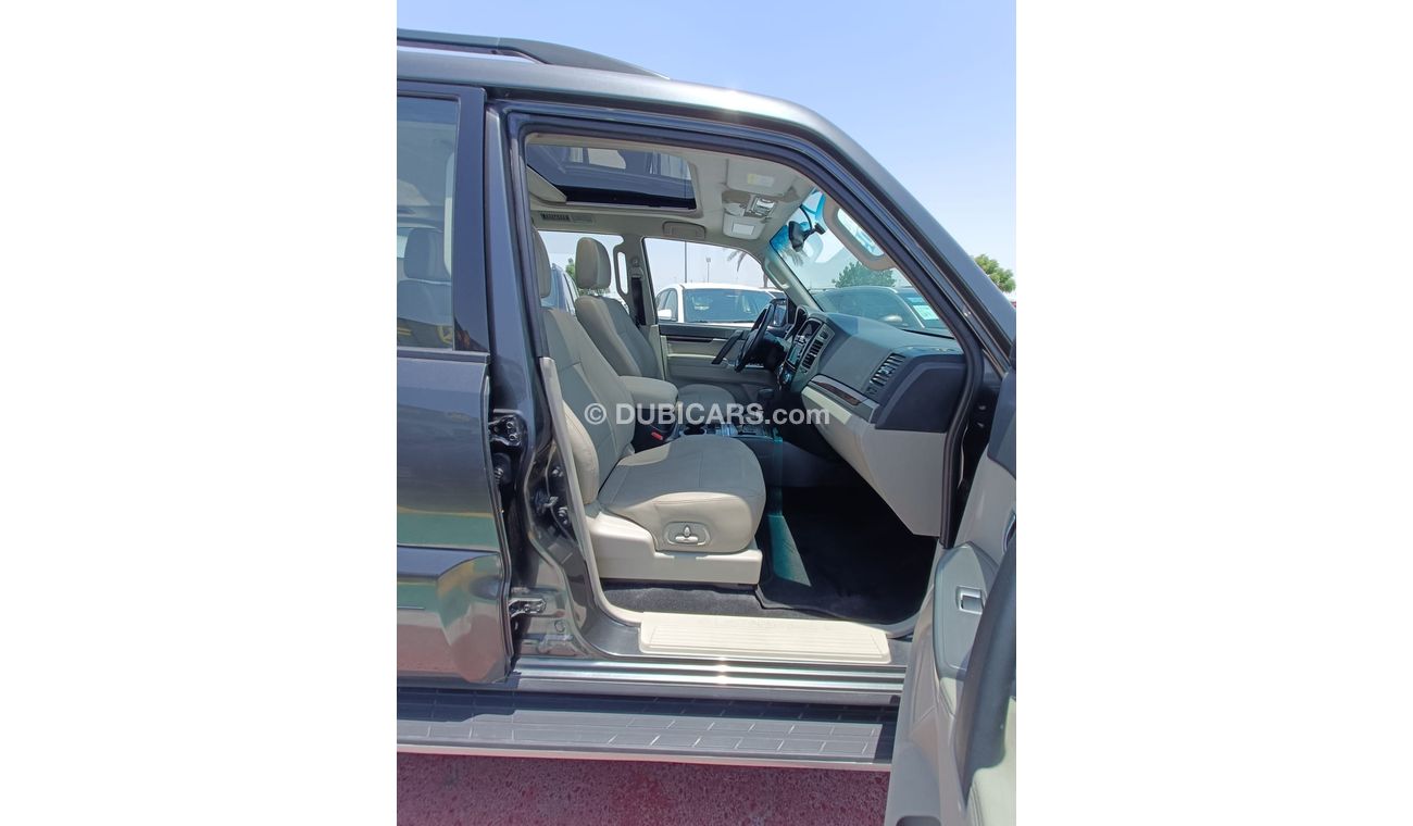 Mitsubishi Pajero // 889 AED Monthly //  SUNROOF / ELECTRIC / LEATHER SEAT LOT / FOP (LOT # 17282)