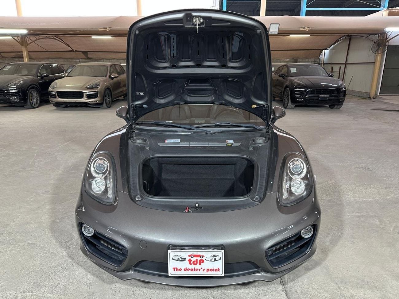 بورش كايمان PORSCHE CAYMAN S 2014 | MANUAL TRANSMISSION! | LOW MILEAGE | 19-INCH RIMS
