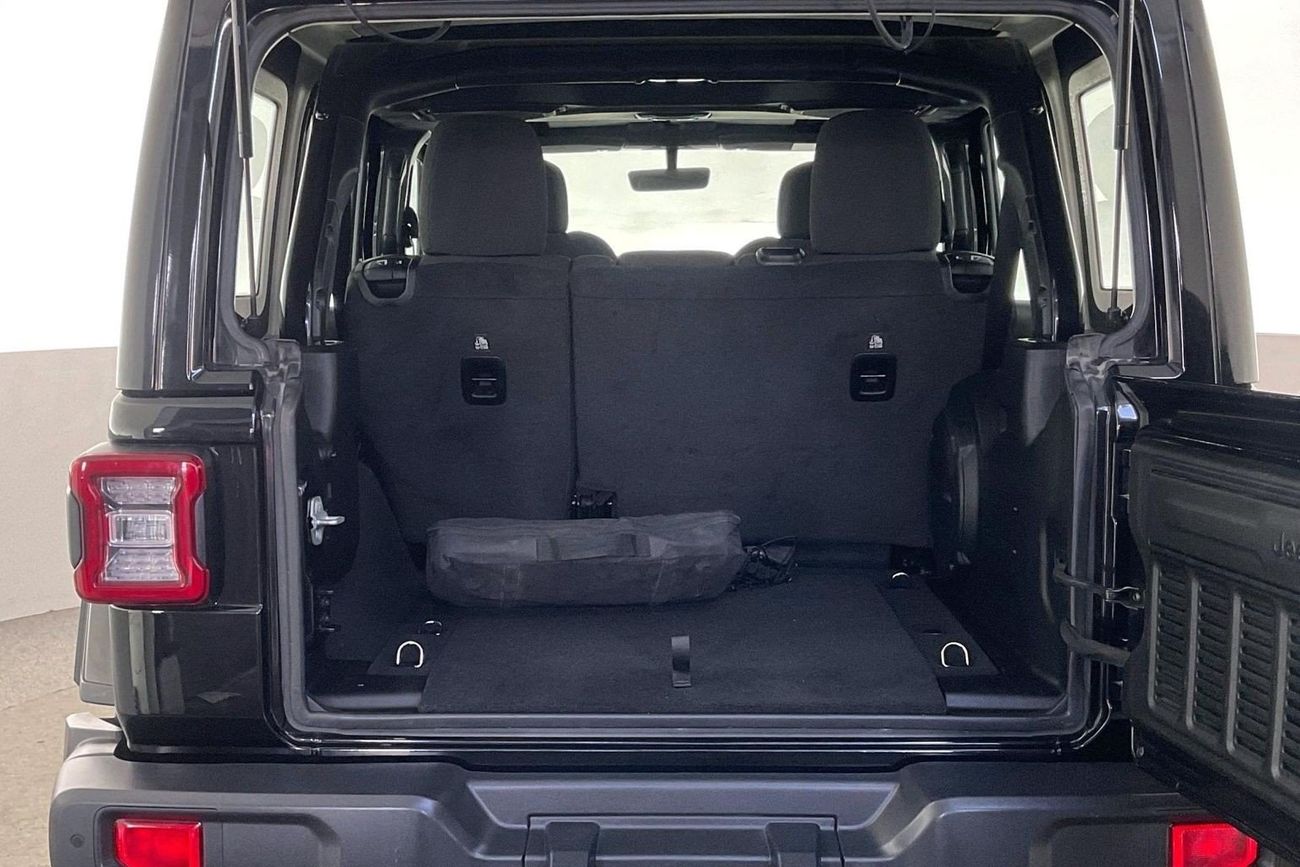 جيب رانجلر Sahara Unlimited | National Day Celebration | شامل الضمان | 0 ﺪﻔﻋﺓ ﺃﻮﻟﻯ