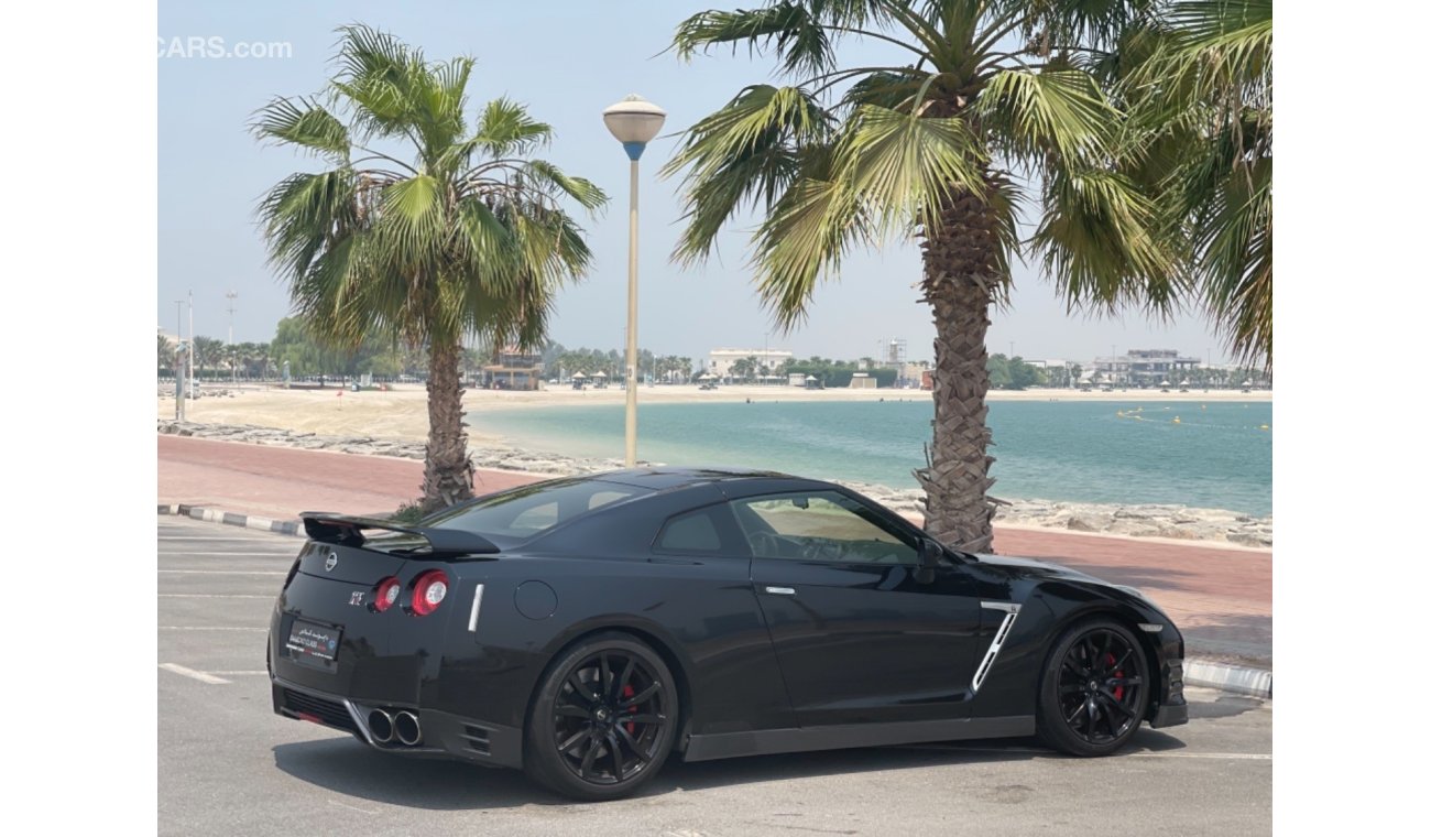 نيسان GT-R نيسان جي تي أر خليجي