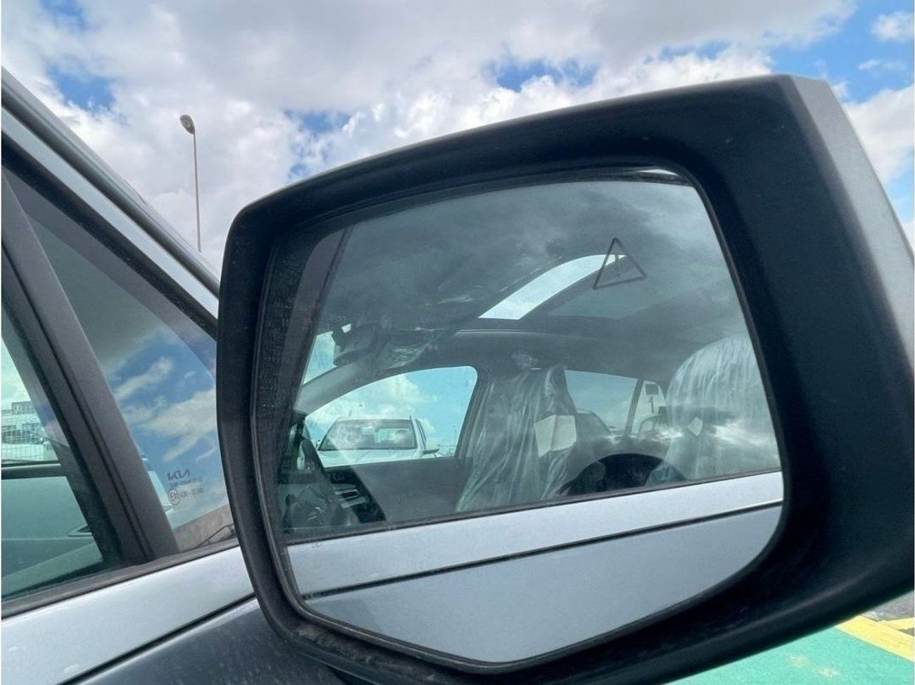 كيا سبورتيج 1.6 with sunroof two electric seats bush start