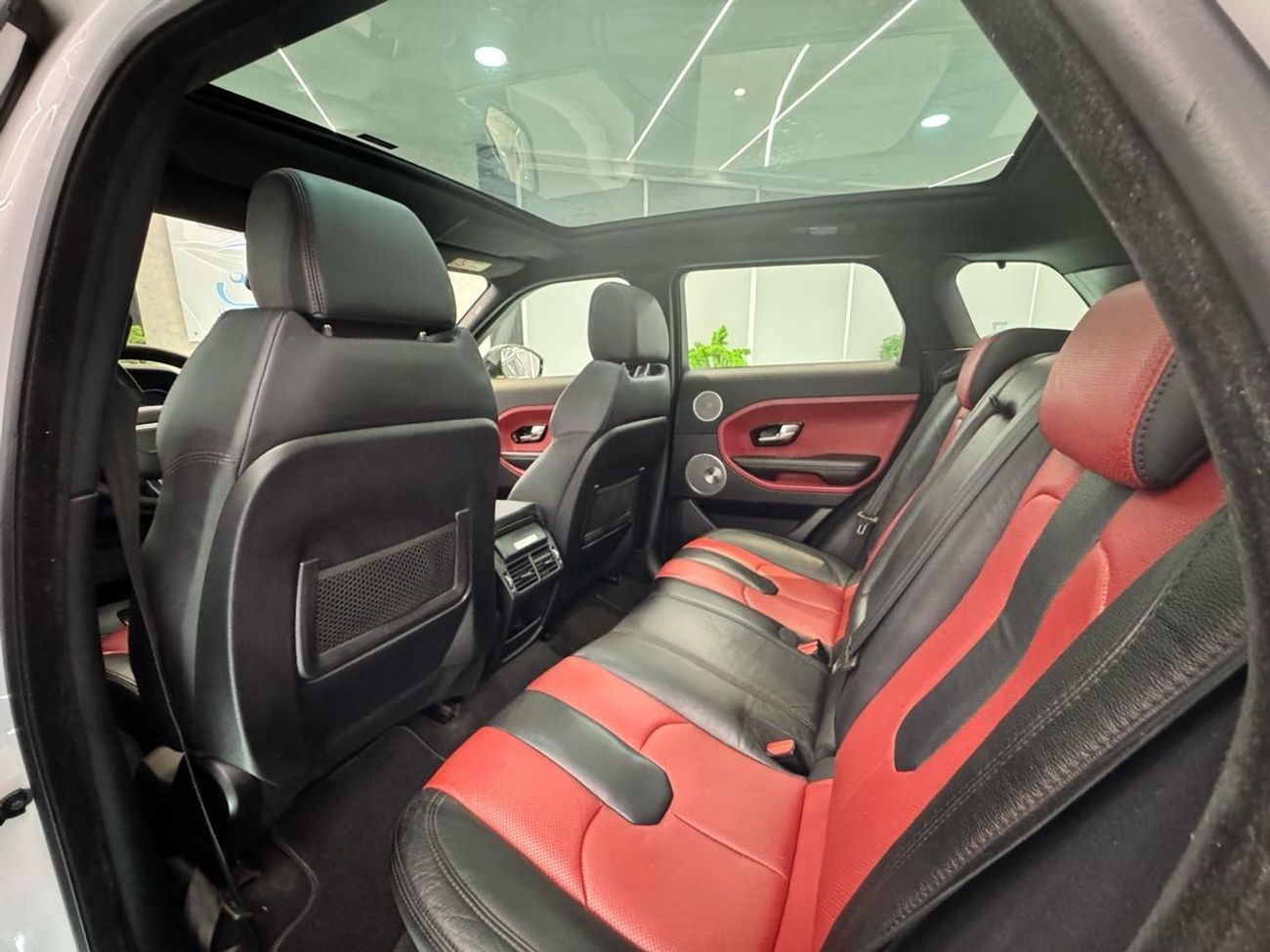 لاند روفر رانج روفر إيفوك Dynamic Plus 2.0L (5 Door) BEST RANGE ROVER EVOQUE || GCC || TOP RANGE || FREE ACCIDENTS || PANORAMI