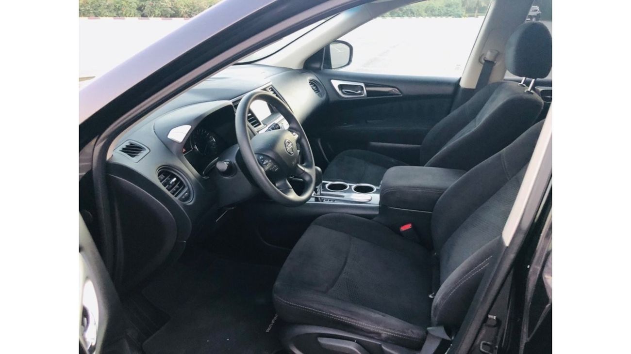 Nissan Pathfinder MODEL 2016 CAR PERFECT CONDITION INSIDE AND OUTSIDE