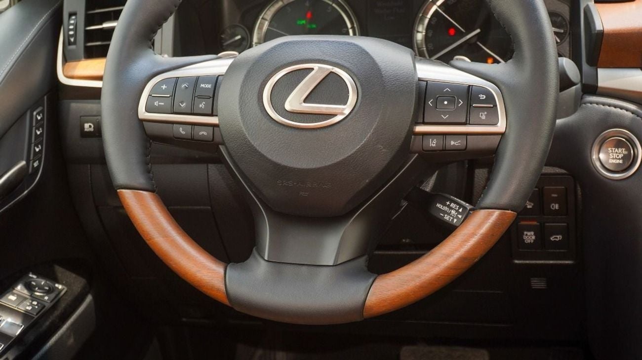 Lexus LX 570 LEXUS LX570 5.7L V8 PETROL FULL OPTIONS