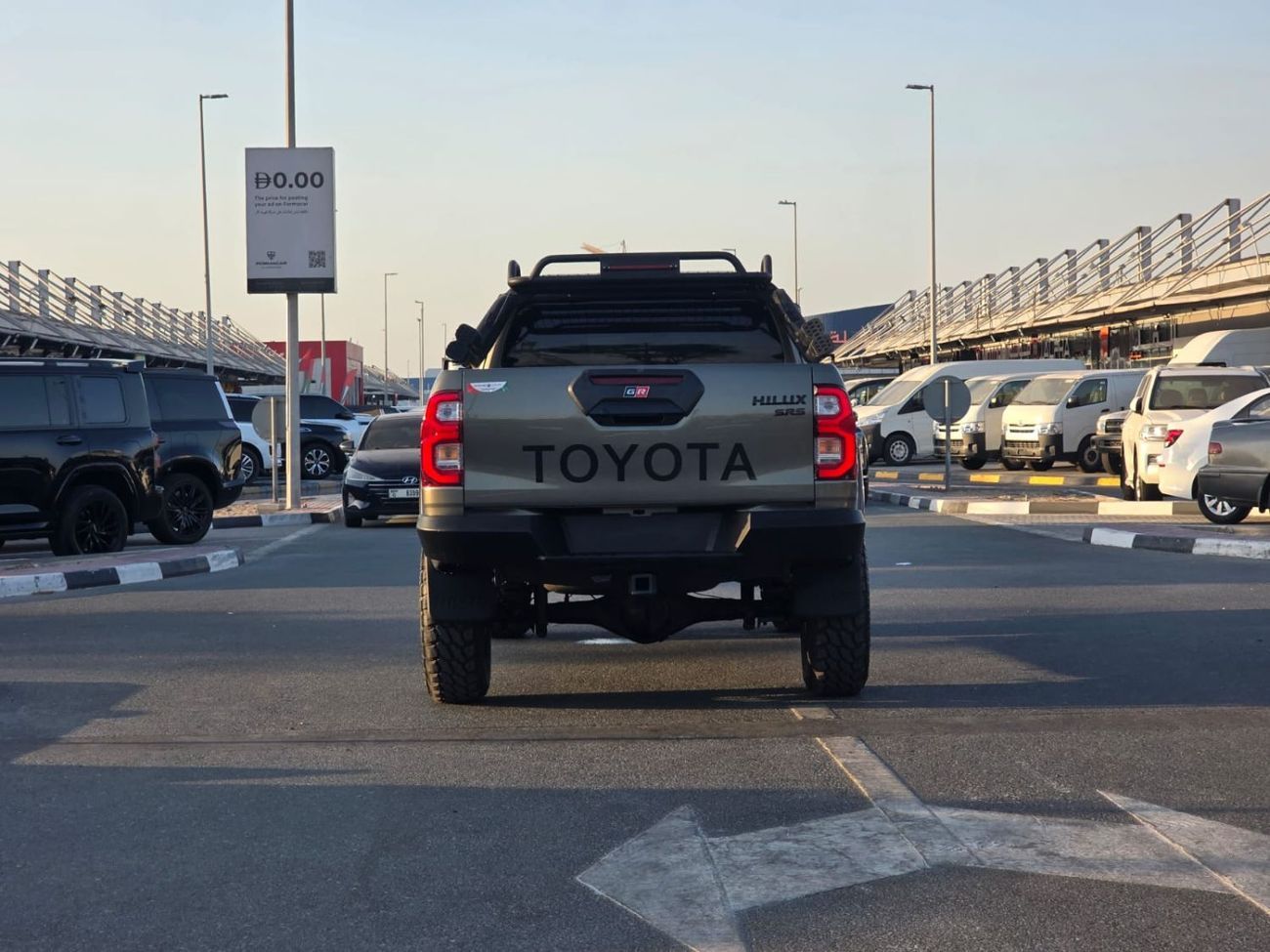 Toyota Hilux GLX 2016 | 2.8L DIESEL ENGINE | MANUAL TRANSMISSION | RHD | SMART CAB | DIGITAL AC | AIR SNORKEL | PUSH
