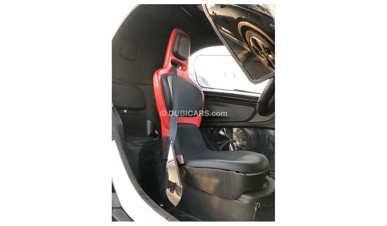 Renault Twizy Std Renault_TWIZY_2018_2017_FULL_ELECTRIC_2SEATS_ELECTRIC