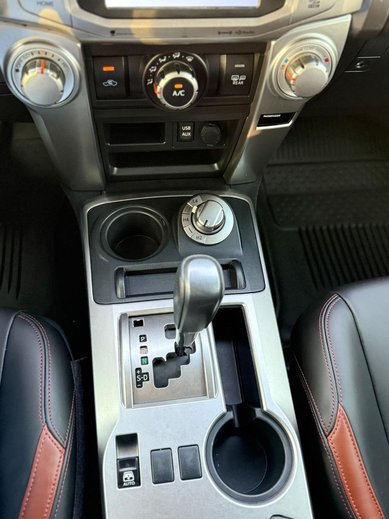 تويوتا Runner4 SR5 premium 4WD