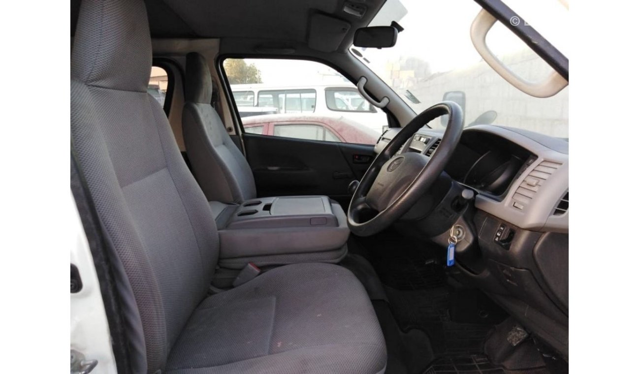 تويوتا هاياس Hiace RIGHT HAND DRIVE (Stock no PM 159 )